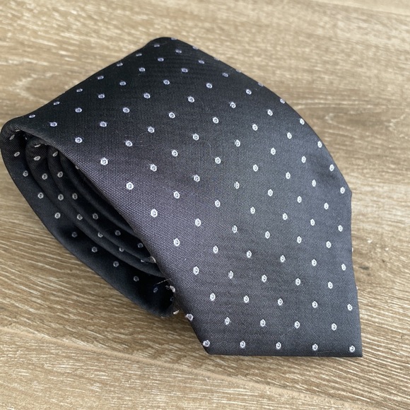 Grey and purple assorted ties and pocket squares - Picture 14 of 17